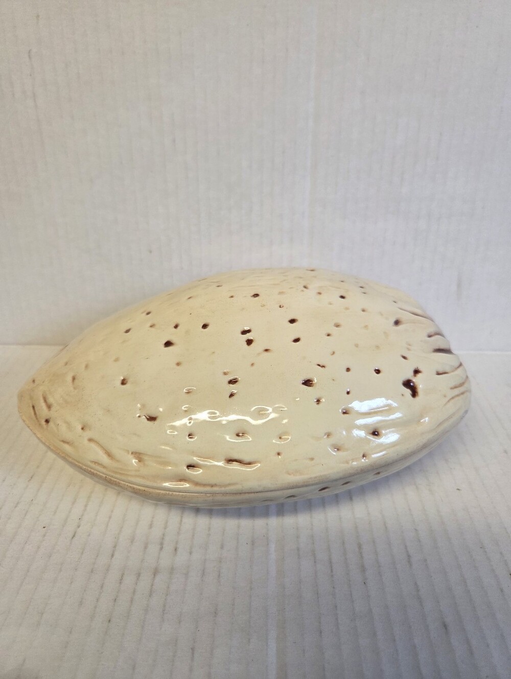 Vintage 1977 Arnel's Ceramic Almond Dish with Lid